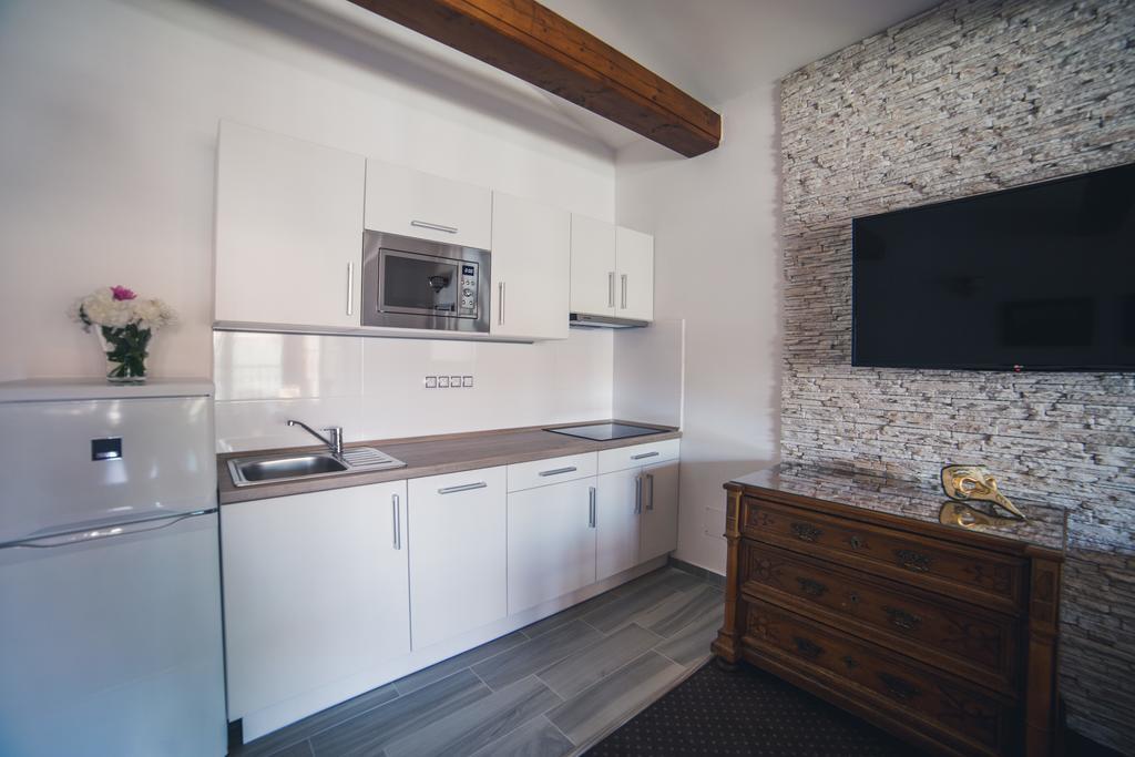 Apartmany U Papousku Jindřichŭv Hradec Esterno foto
