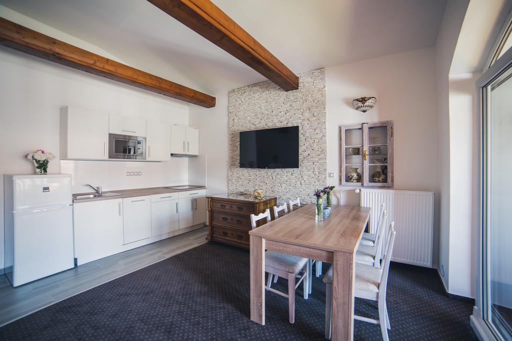 Apartmany U Papousku Jindřichŭv Hradec Esterno foto
