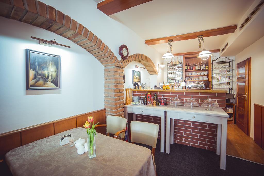 Apartmany U Papousku Jindřichŭv Hradec Esterno foto